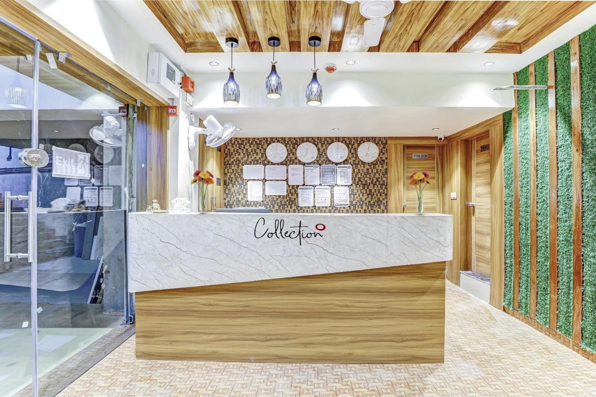 Collection O Laxmi Kuber Hotel Utran Exterior photo